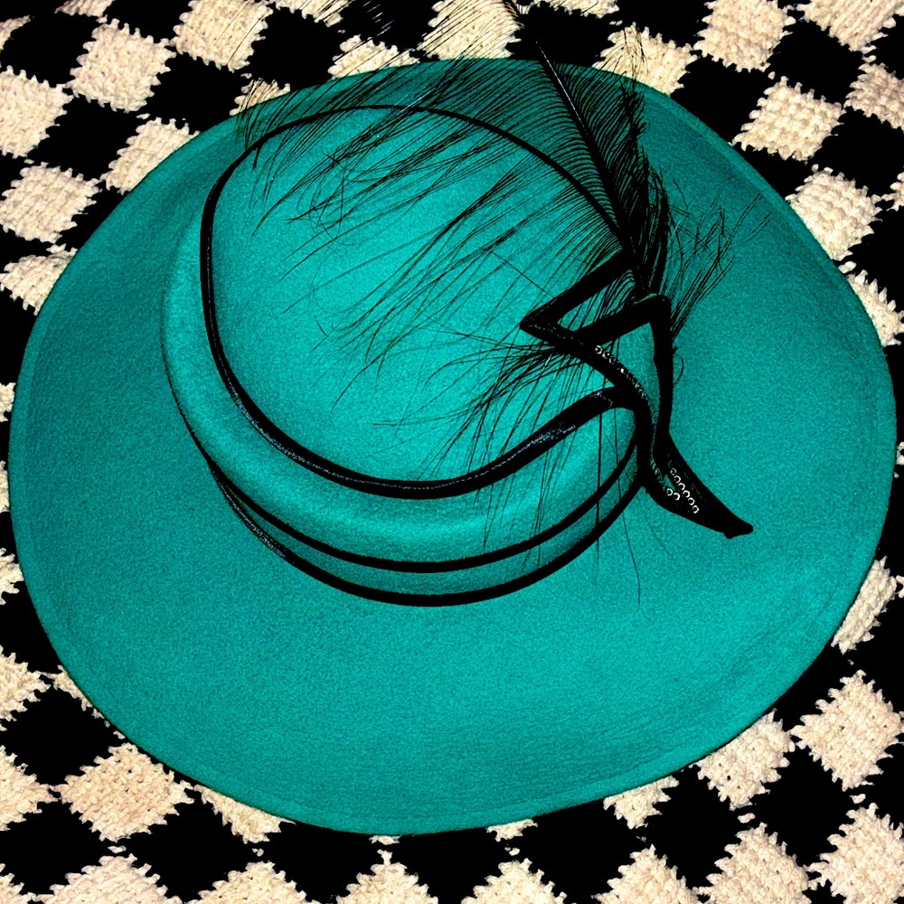 💎Ruth Kropveld 🦚Chateau Creations 🐏vintage wool felt hat with feather & bling - Picture 12 of 12